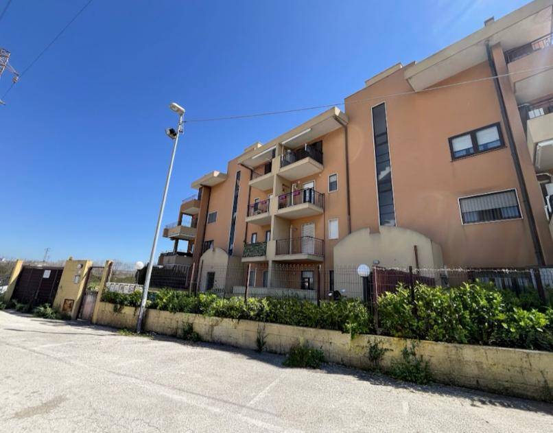 Appartamento in affitto a Taranto, Tamburi