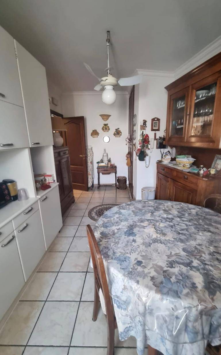 Appartamento in vendita a Taranto, Trecarrare