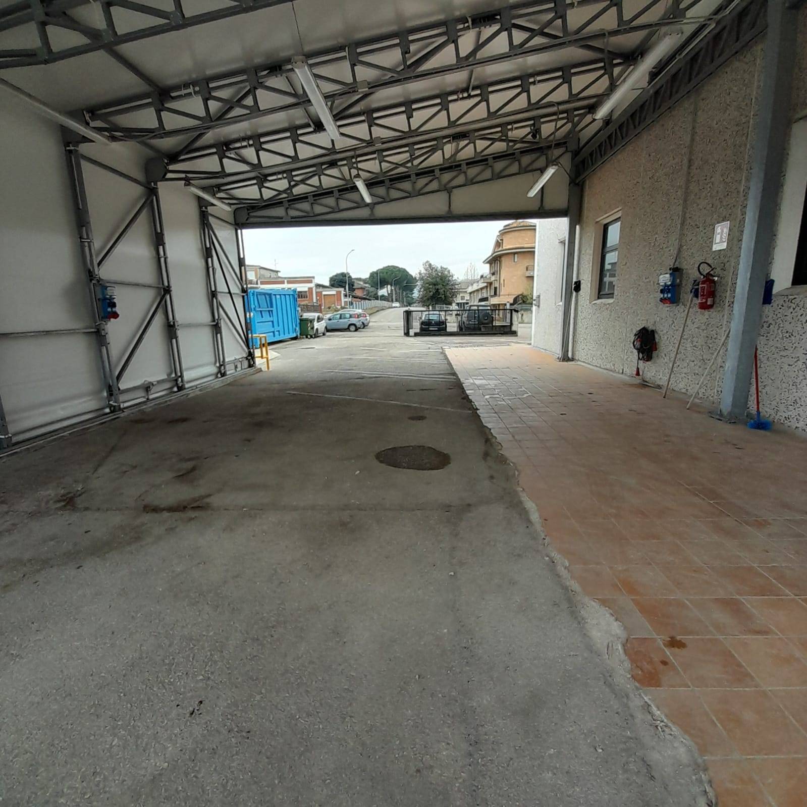 Capannone in affitto a Fermo
