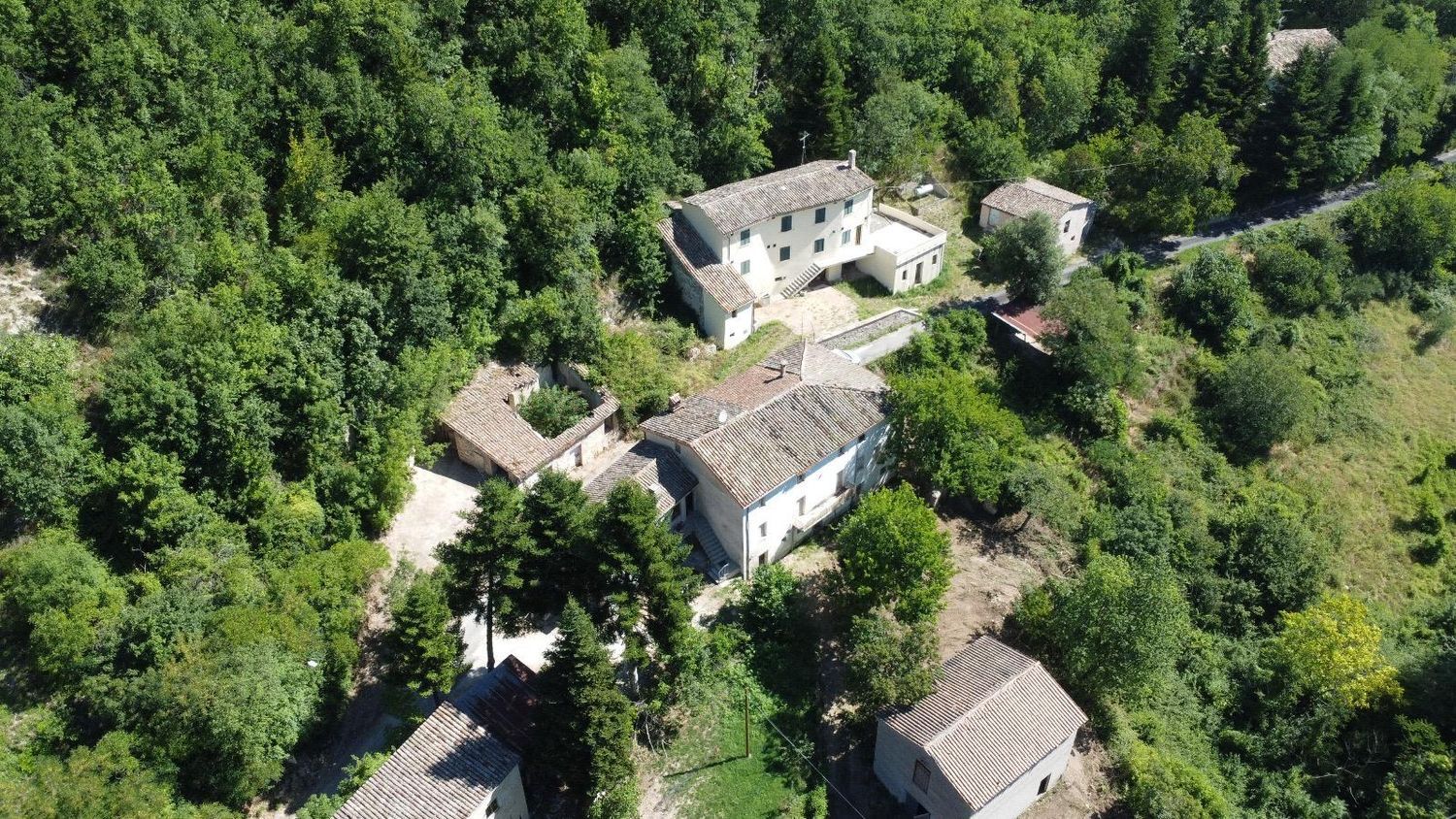 Casa singola in vendita a Serrapetrona