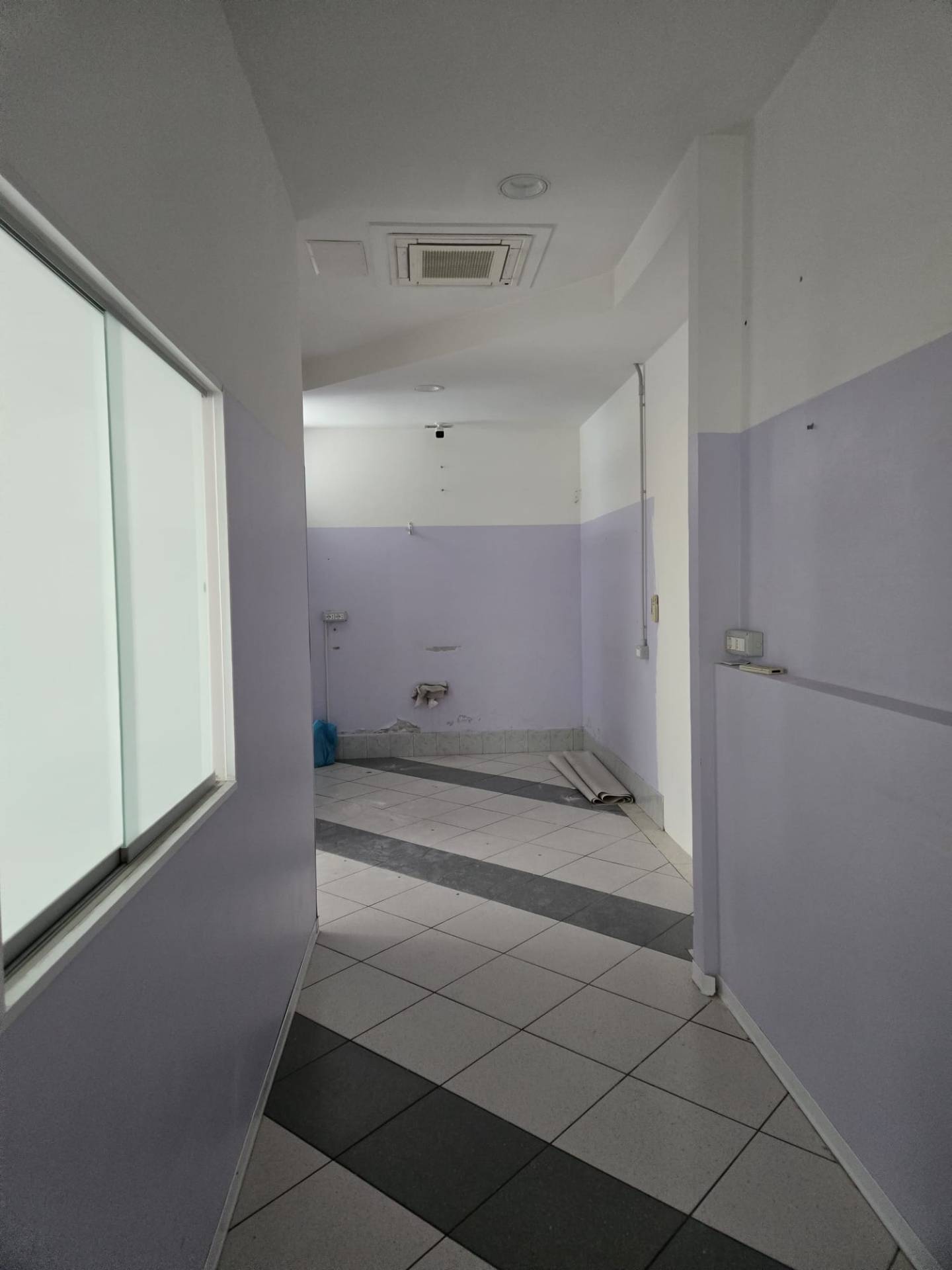 Locale commerciale in vendita a Civitanova Marche, civitanova marche