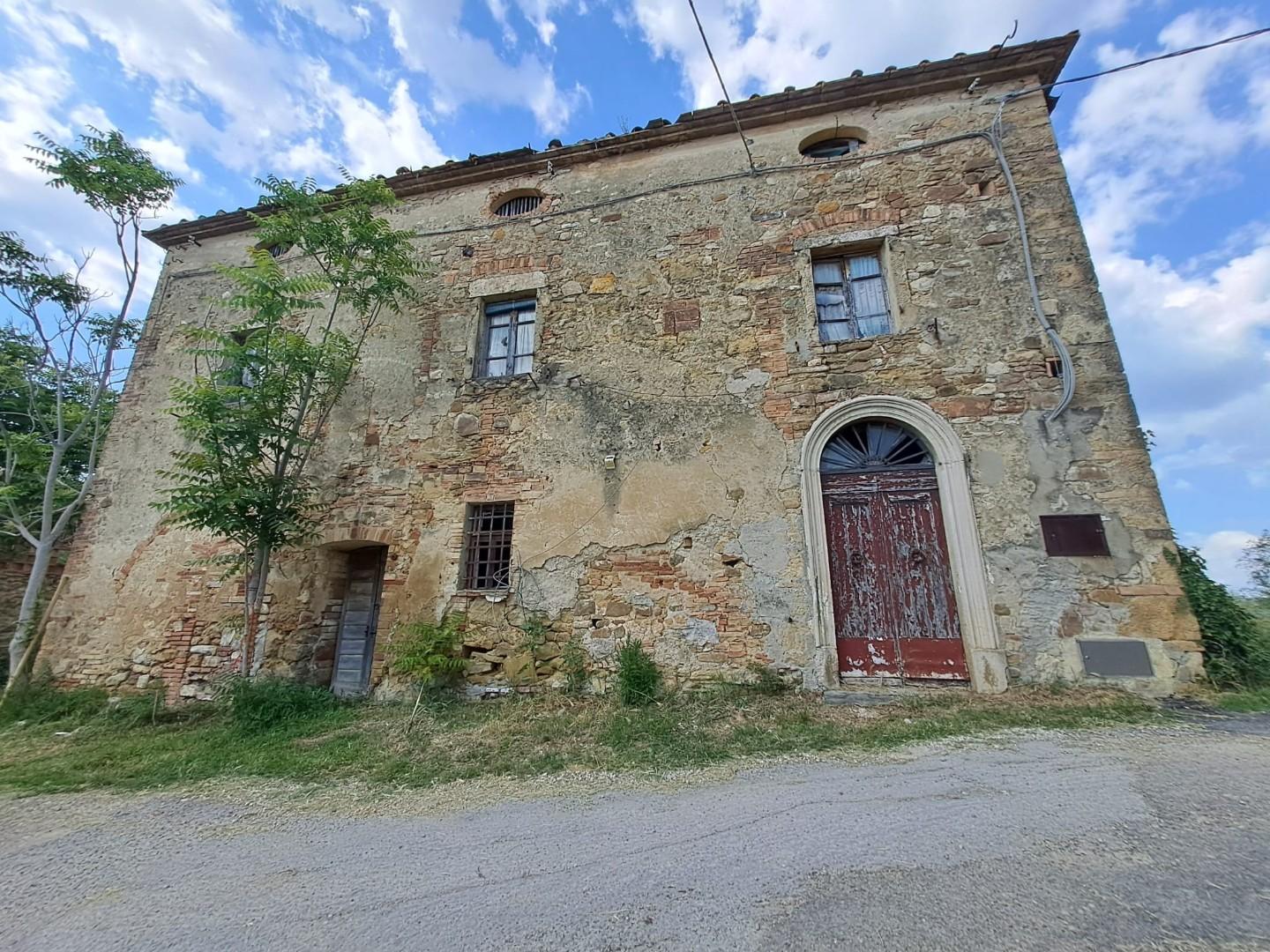 Rustico con giardino a Poggibonsi