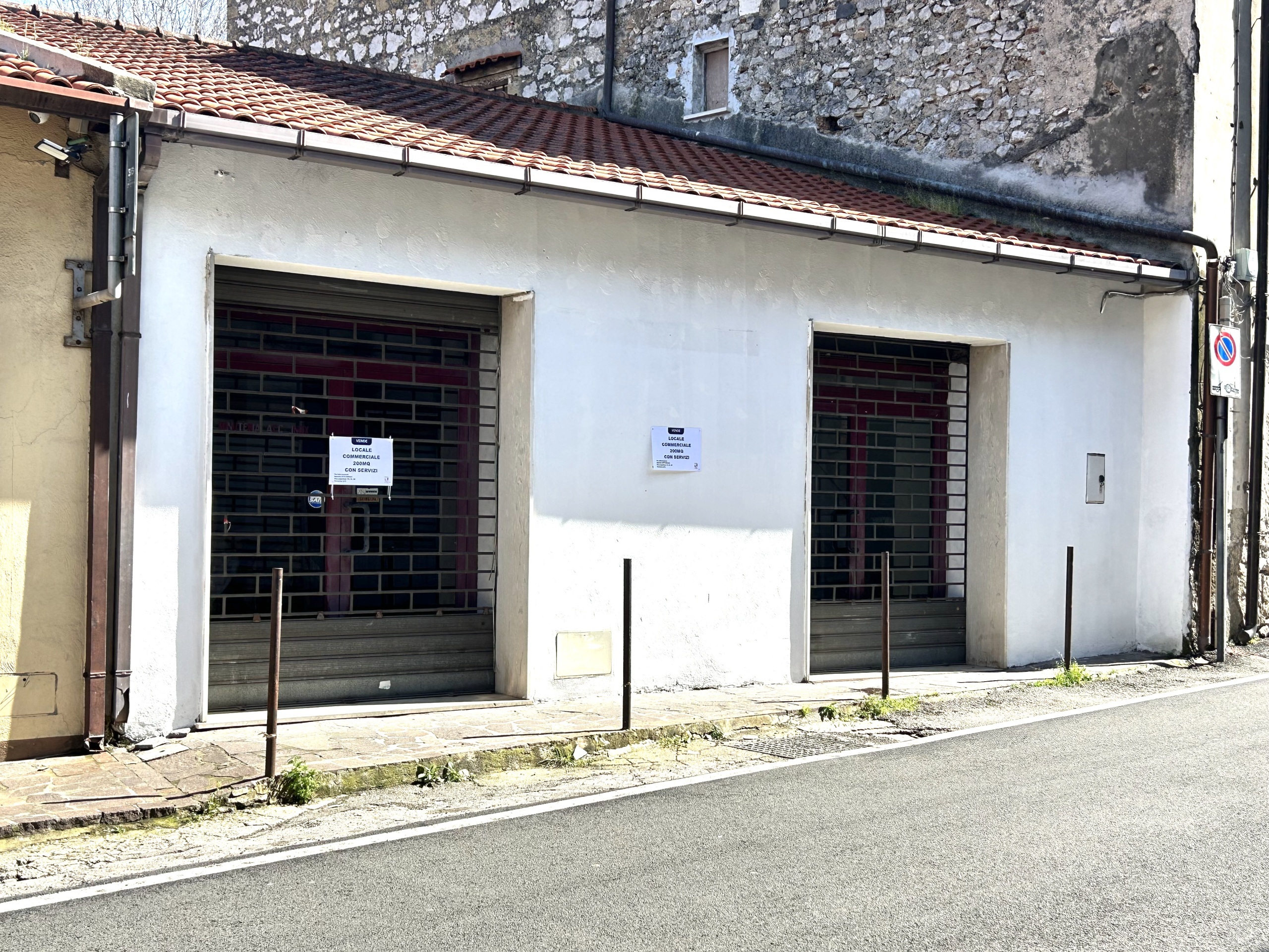 Locale commerciale in vendita in via porta romana 5-7, Terracina