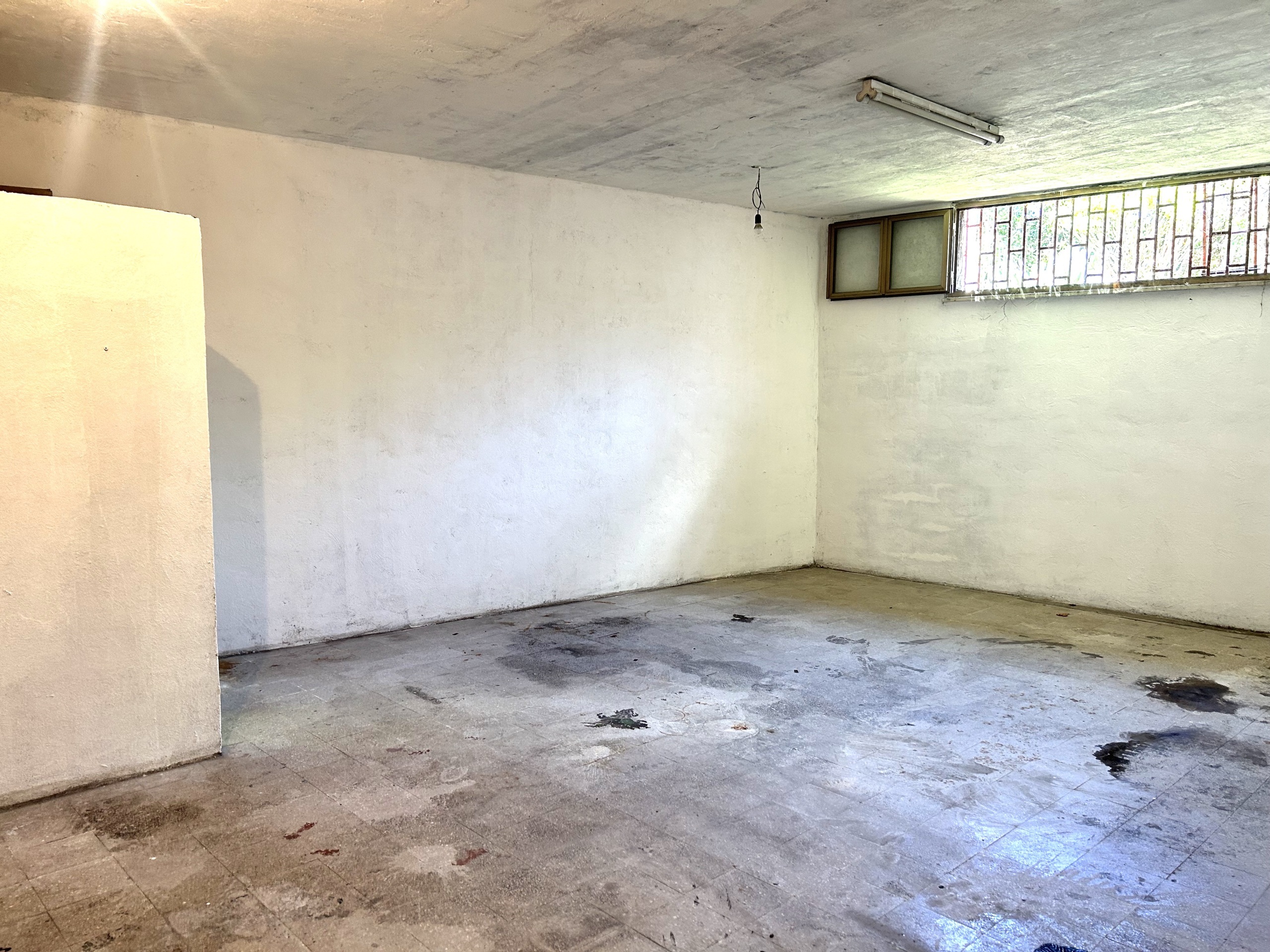 Locale commerciale in vendita in via porta romana 5-7, Terracina