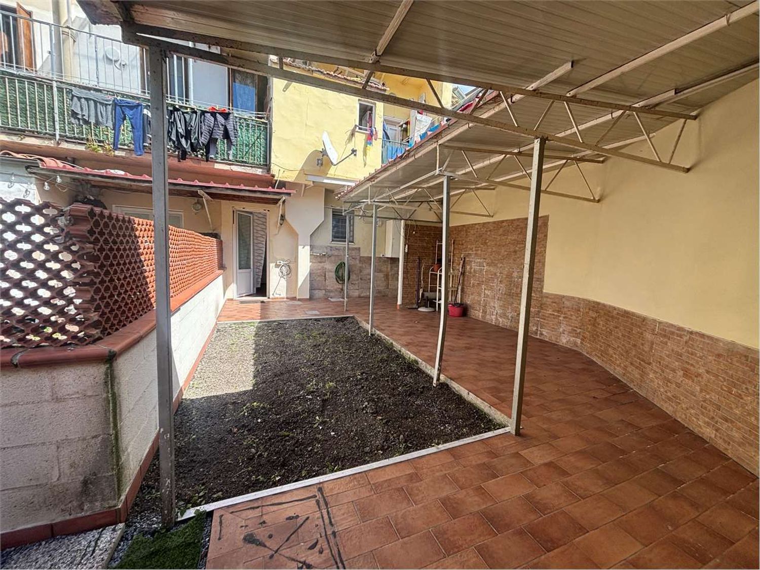 Bilocale con giardino a Livorno