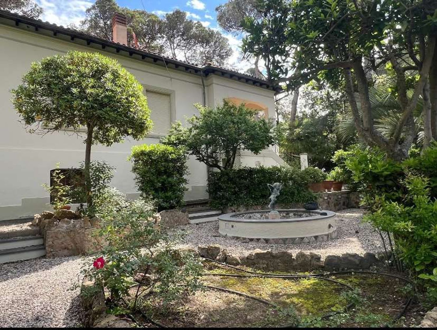 Villa con giardino a Livorno