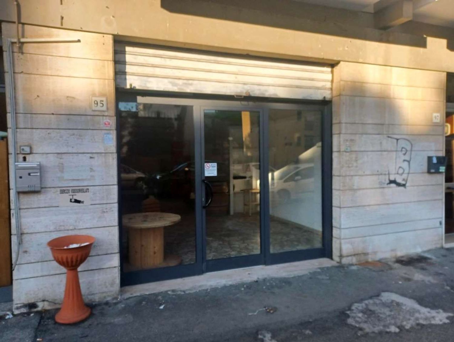 Locale commerciale in affitto a Livorno