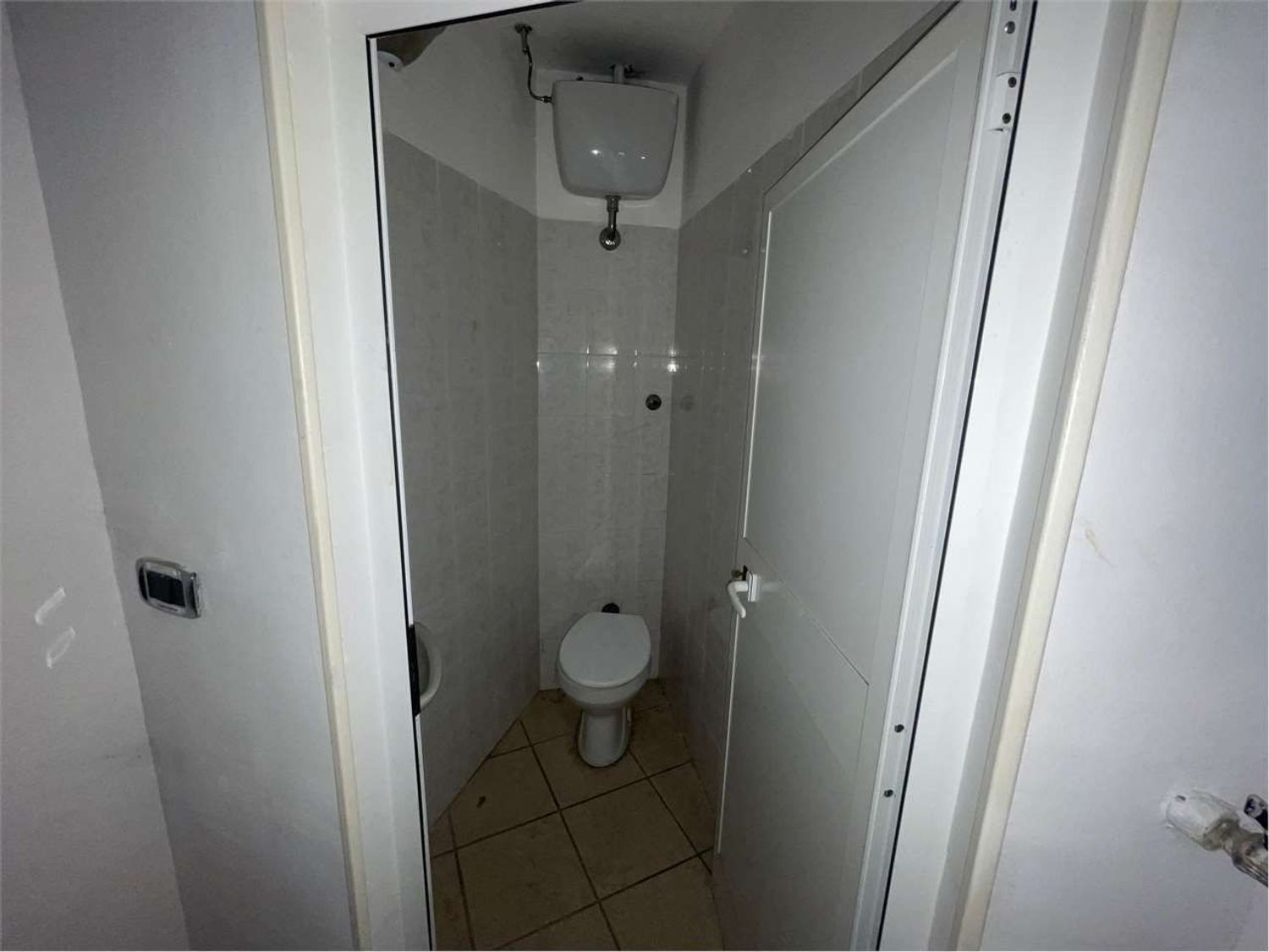 Locale commerciale in affitto a Livorno