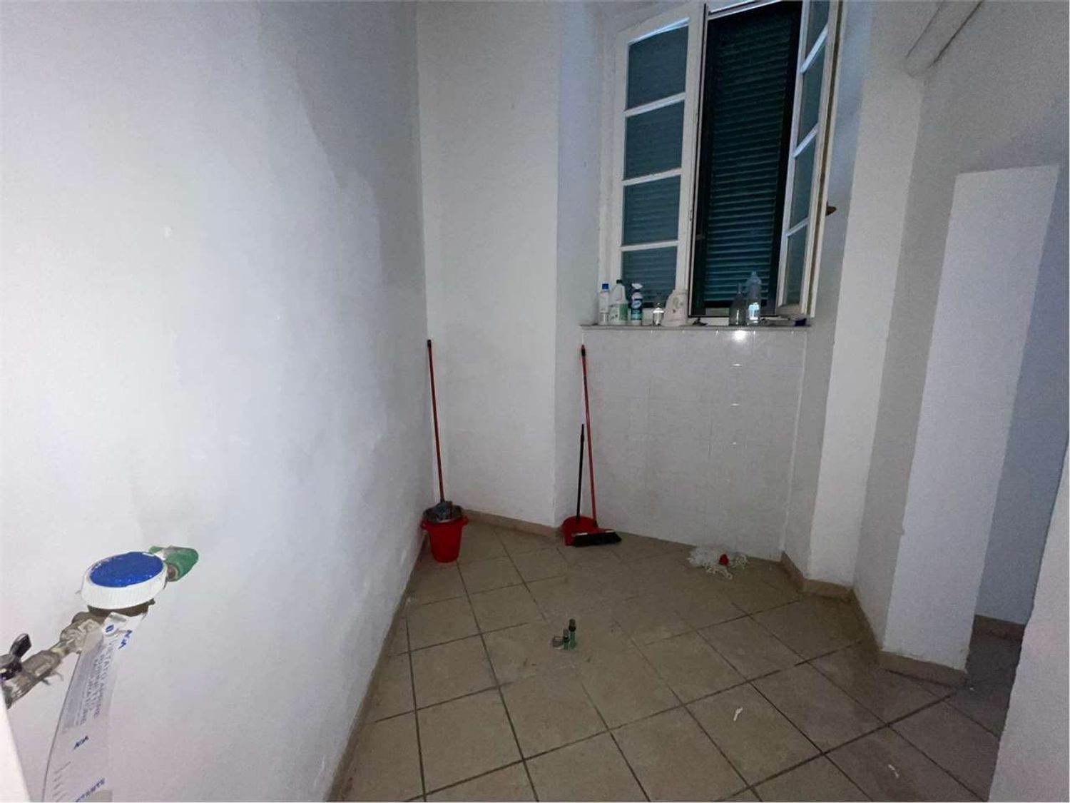 Locale commerciale in affitto a Livorno