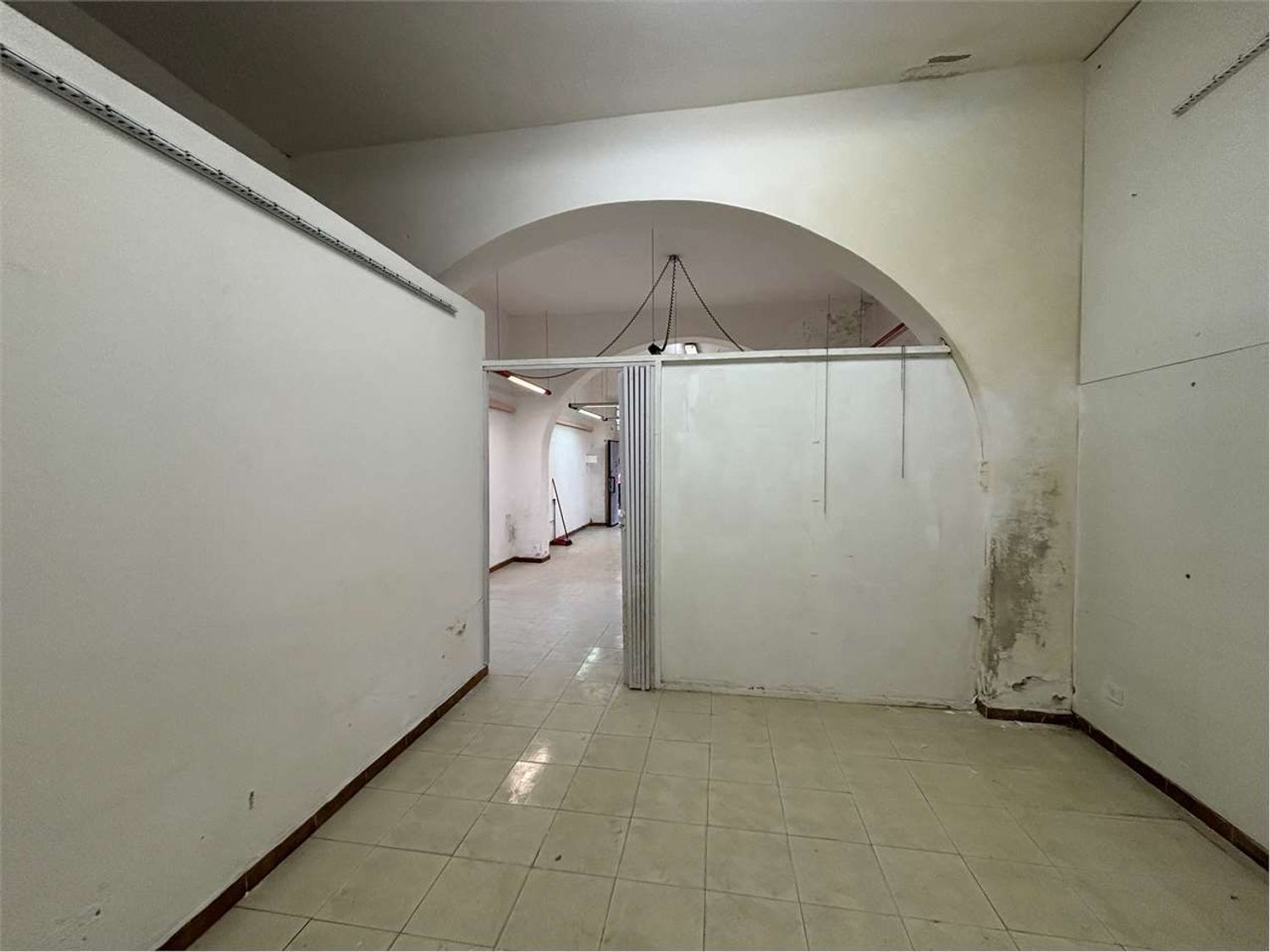 Locale commerciale in vendita a Livorno