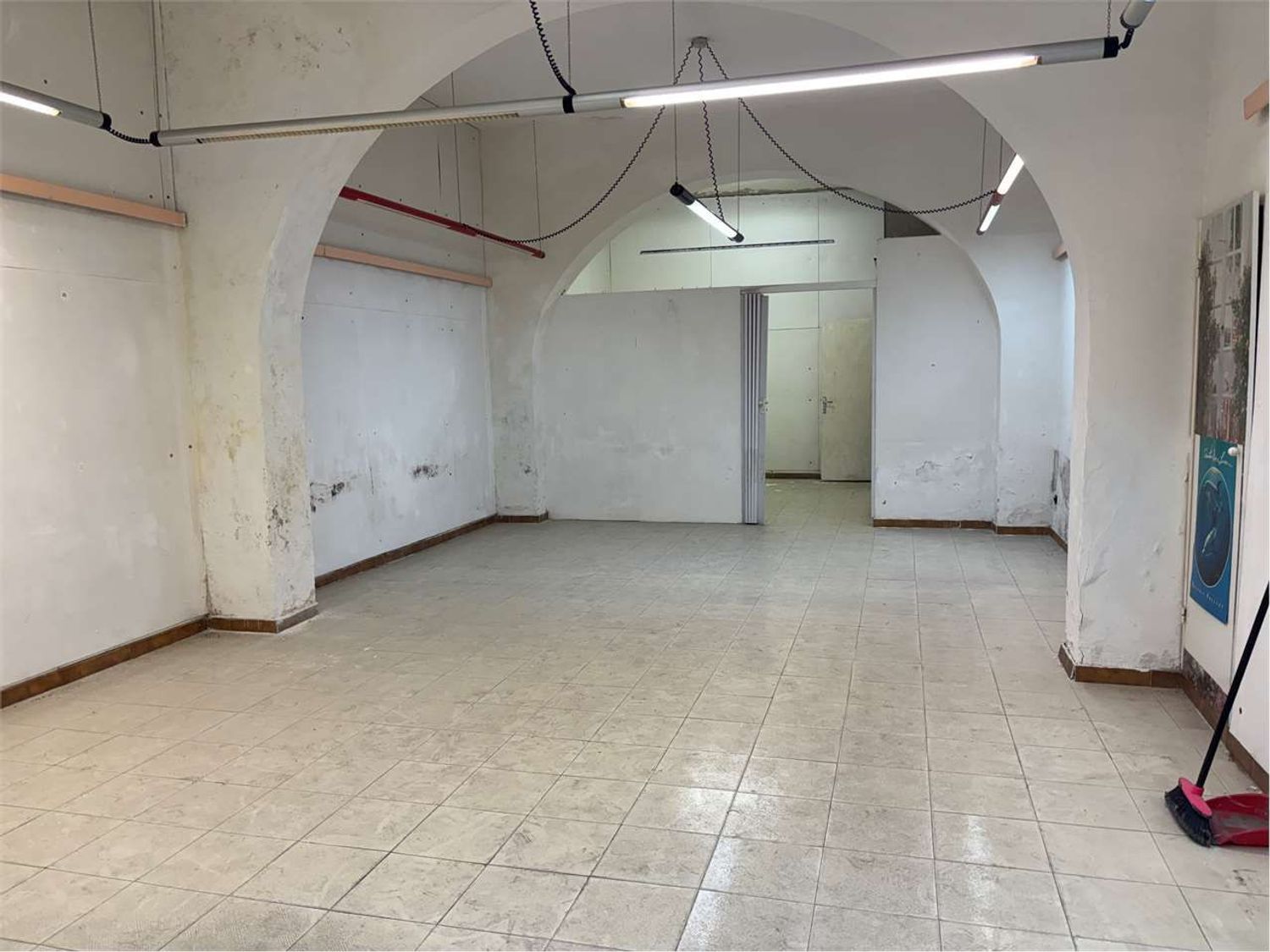 Locale commerciale in affitto a Livorno