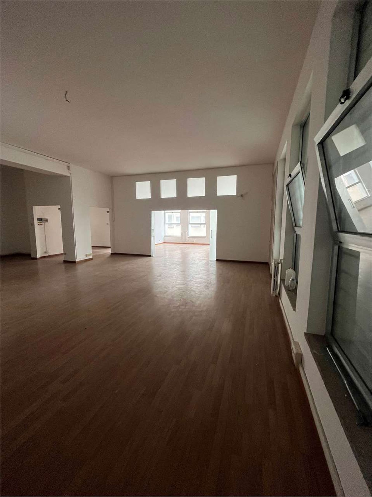 Ufficio nuovo a Livorno