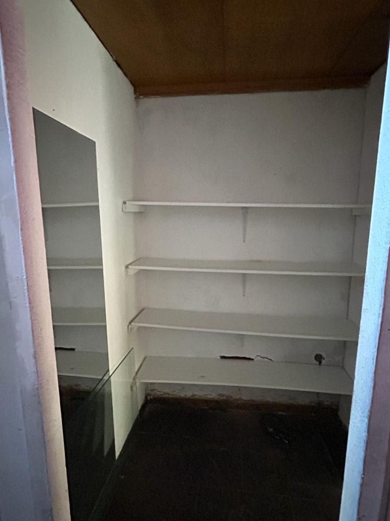 Locale commerciale in vendita a Livorno