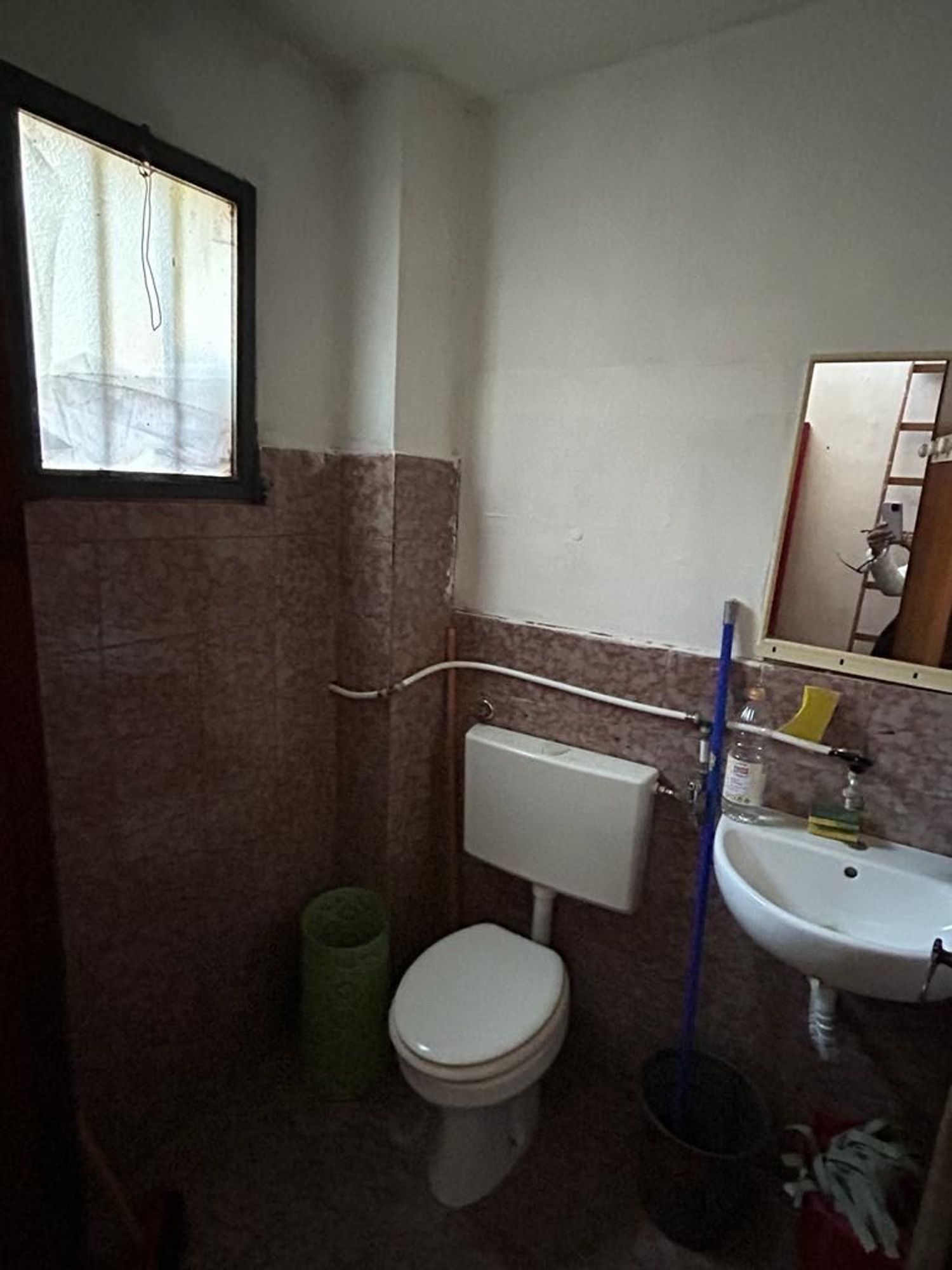 Locale commerciale in vendita a Livorno