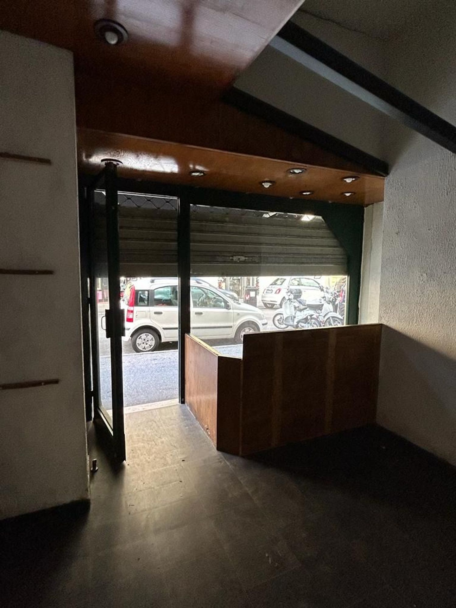 Locale commerciale in vendita a Livorno