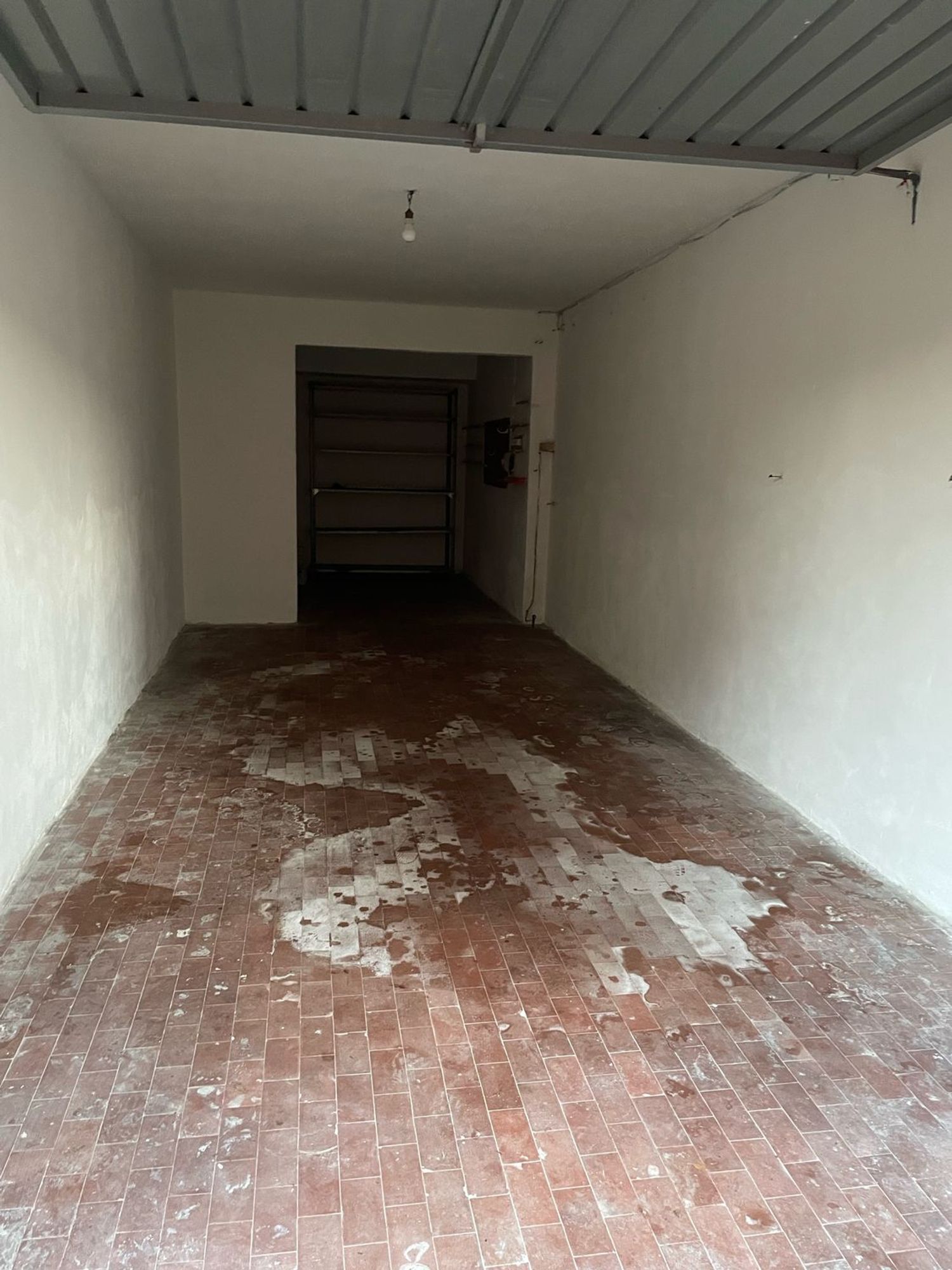 Box/Garage 25mq in affitto a Livorno