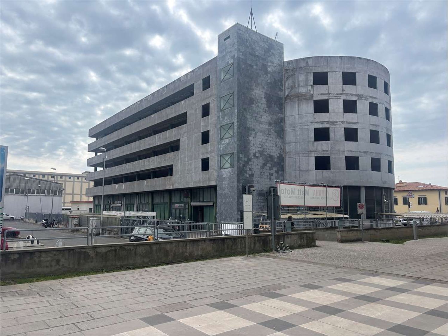 Box/Garage 13mq in vendita a Livorno