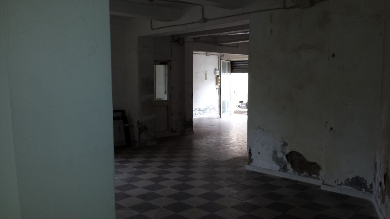 Capannone da ristrutturare a Livorno