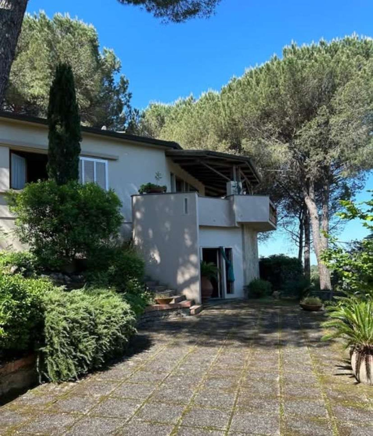 Villa con giardino a Chianni