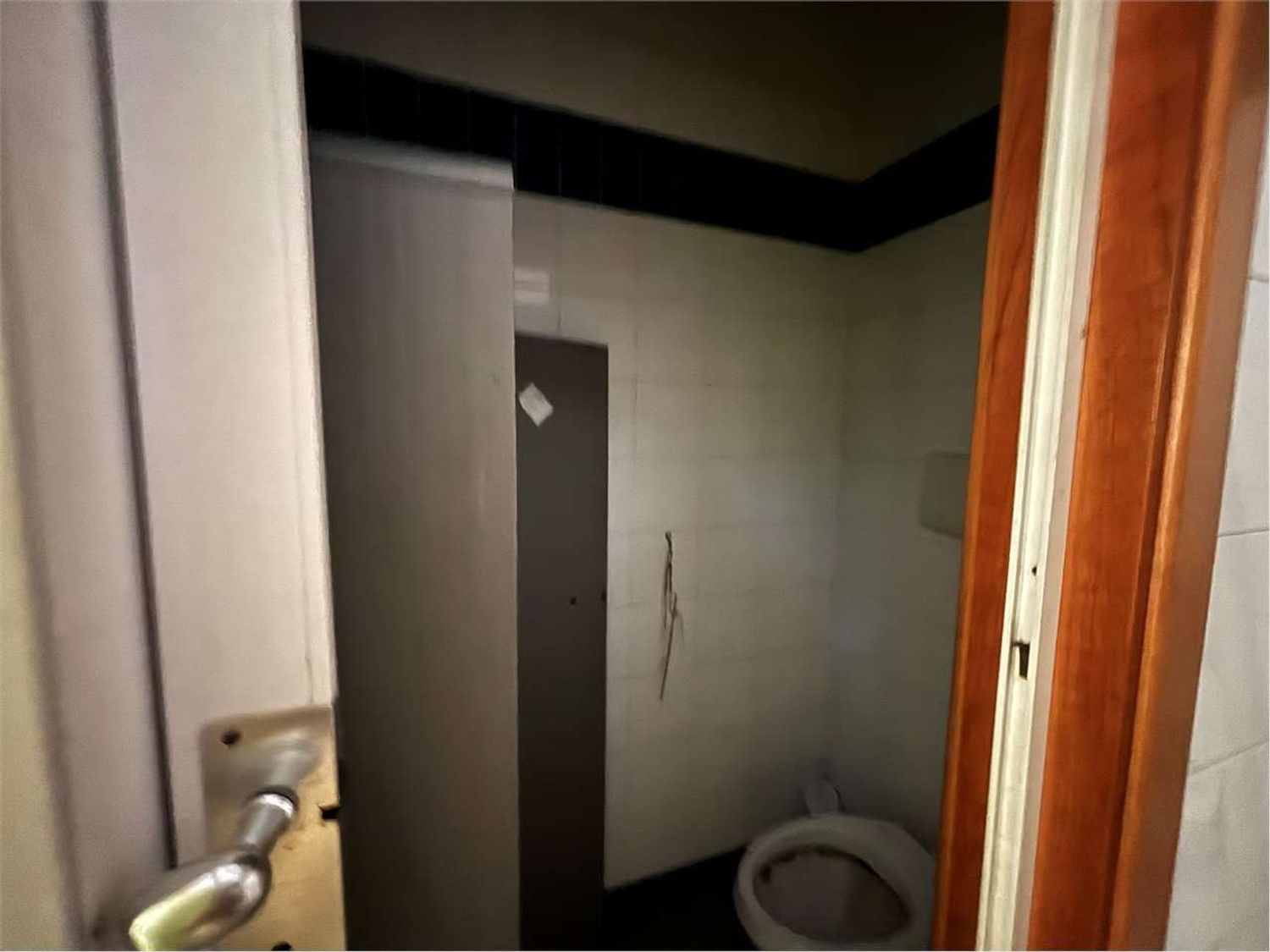 Locale commerciale in affitto a Valchiusa