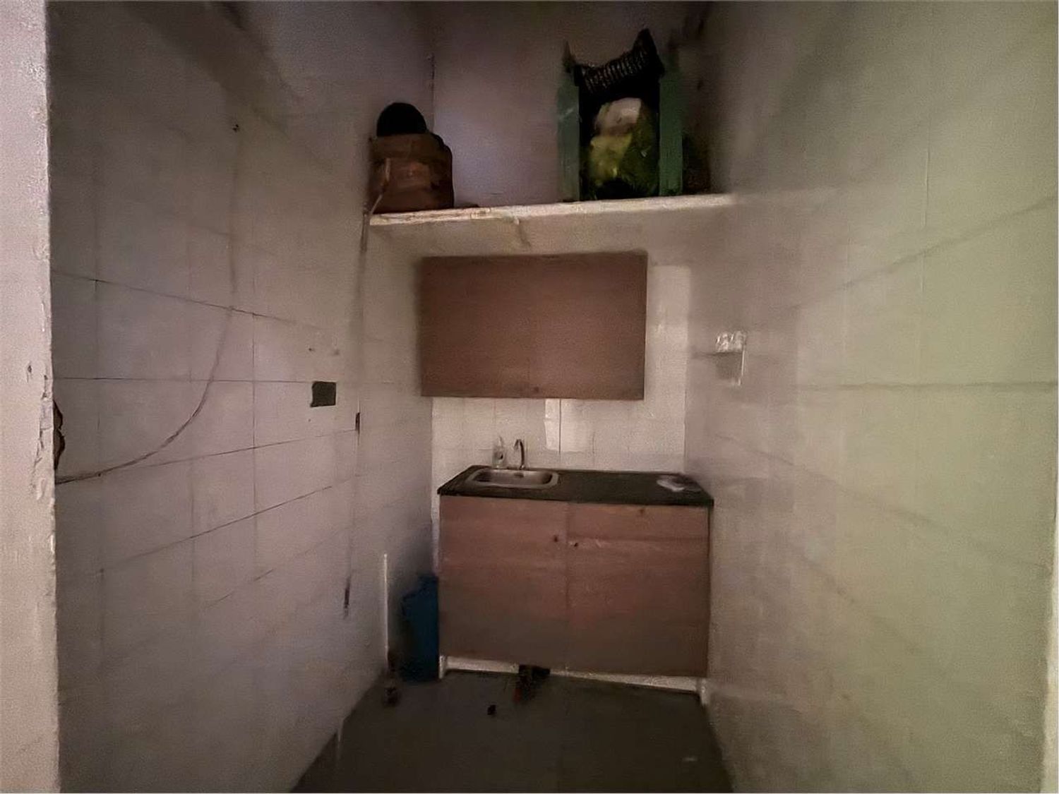 Locale commerciale in affitto a Valchiusa