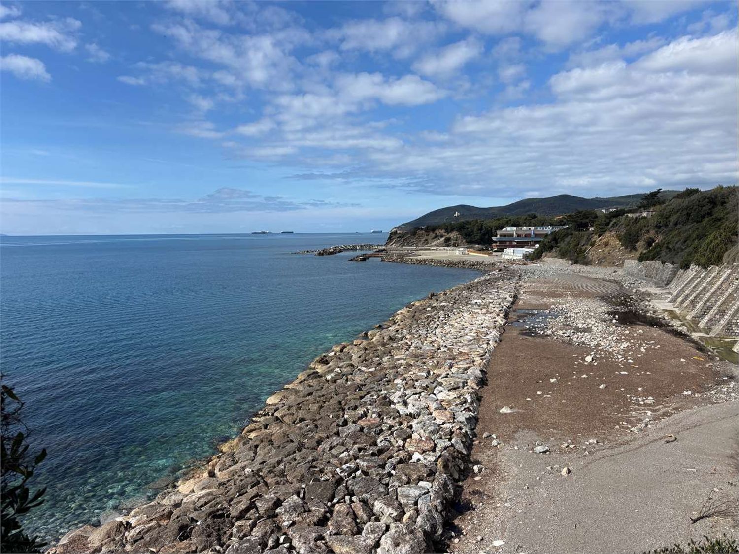 Casa indipendente con giardino a Rosignano Marittimo