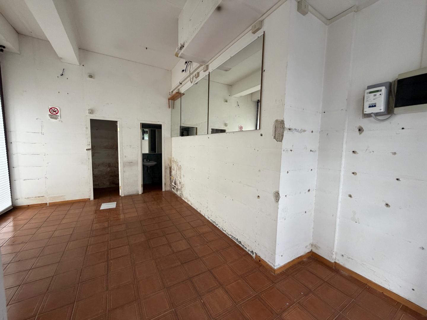 Locale commerciale in affitto a Livorno
