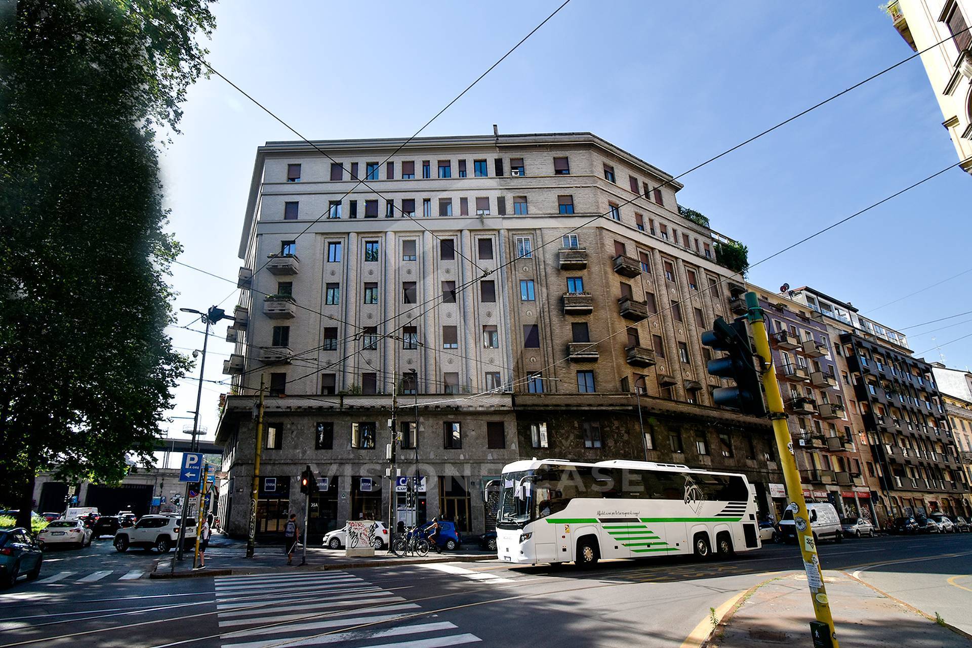 Locale commerciale in affitto a Milano, Stazione Centrale