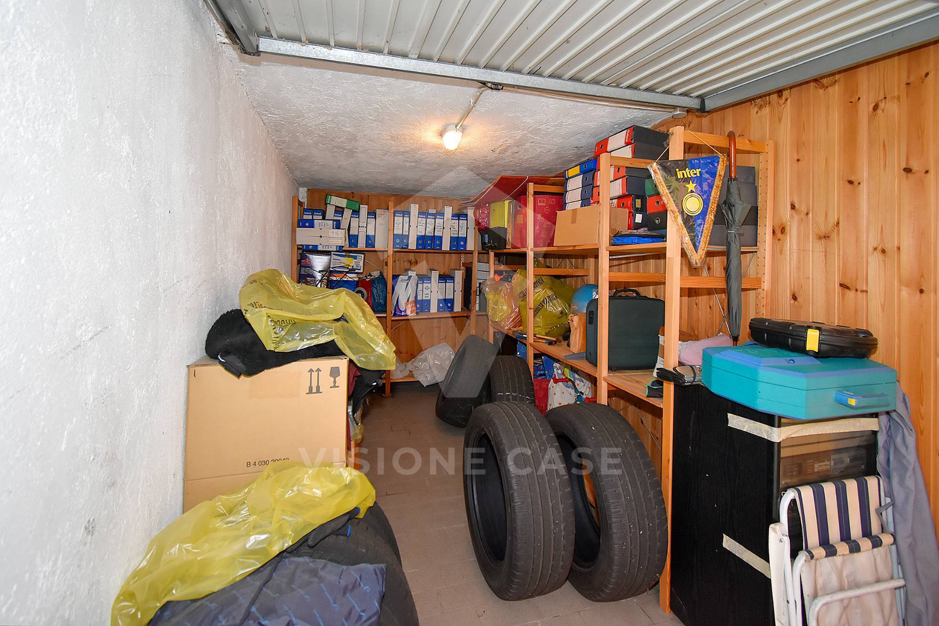 Box o garage in vendita a Opera