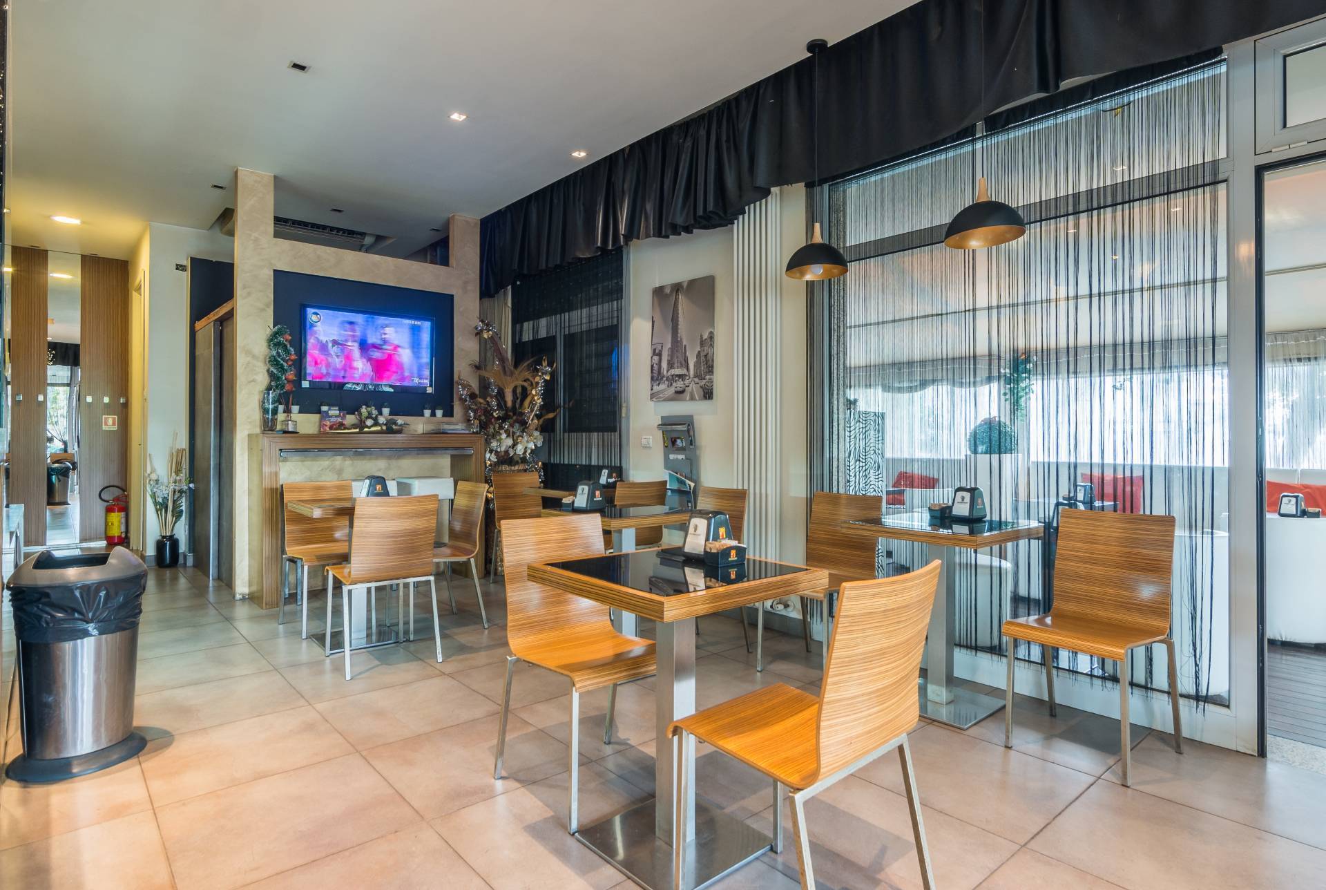 Bar / Caffetteria in vendita a Riccione, PAESE