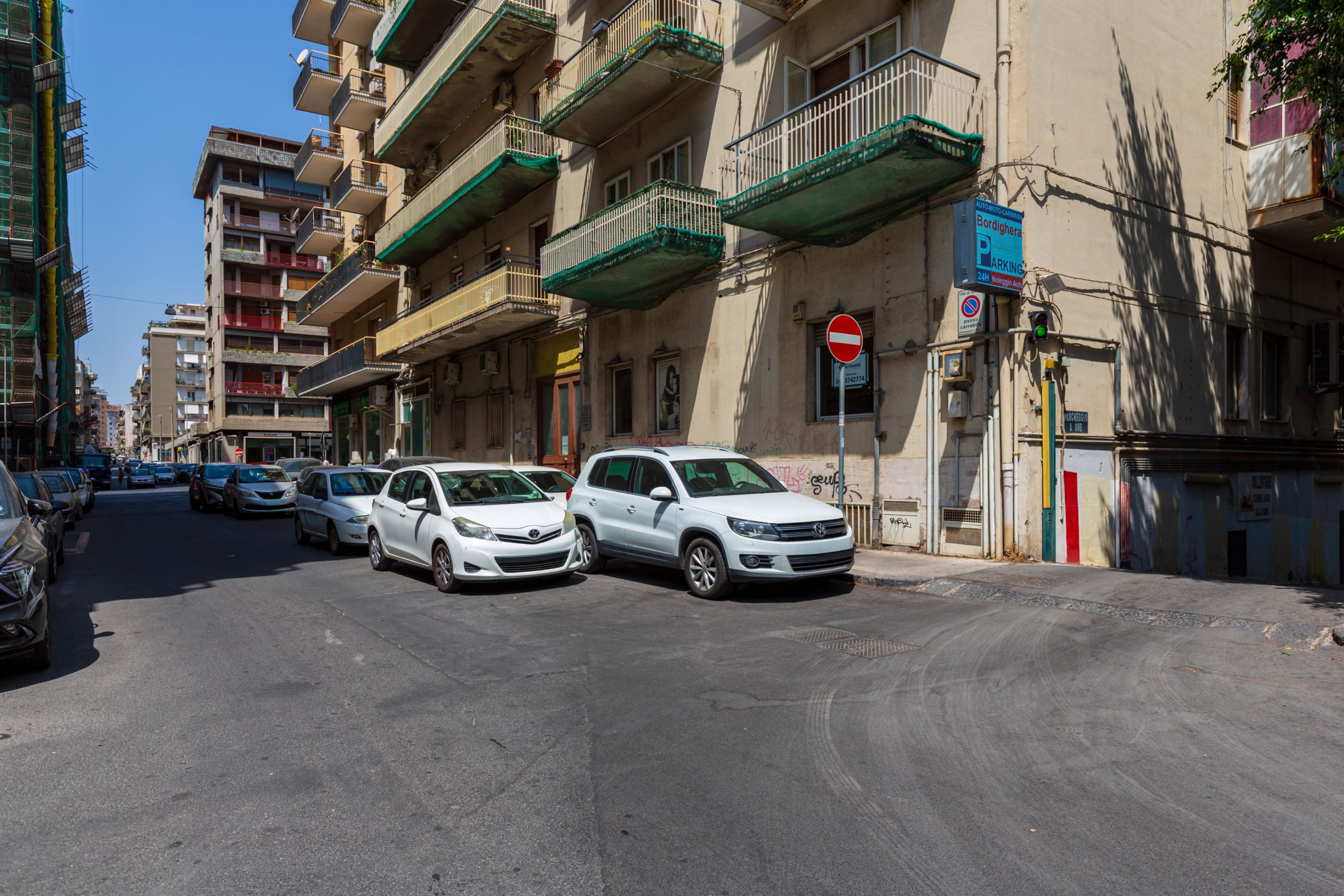 Locale commerciale da ristrutturare in via cagliari 123, Catania