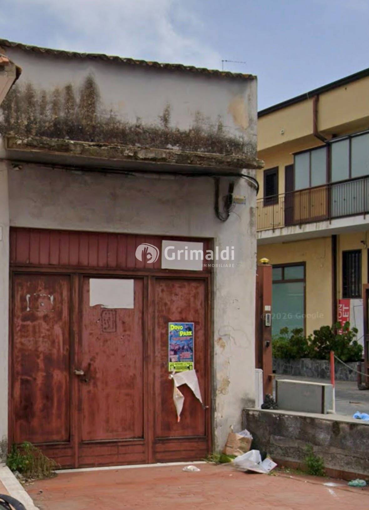 Magazzino da ristrutturare in viale della regione 190, San Giovanni la Punta