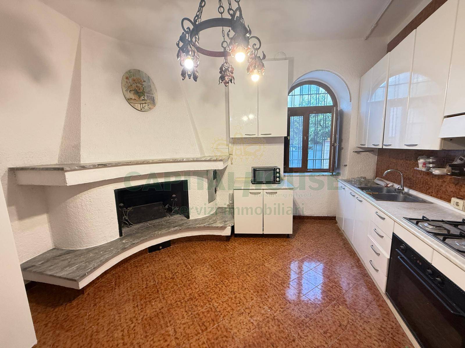 Appartamento in vendita a Baronissi, Caposaragnano