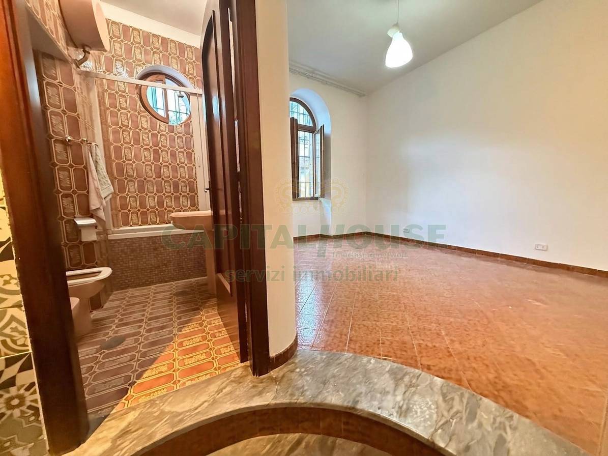 Appartamento in vendita a Baronissi, Caposaragnano