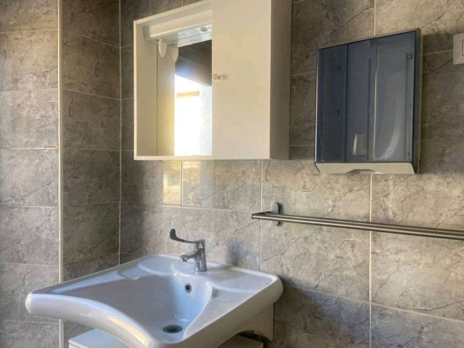 Locale commerciale in vendita a Fino Mornasco