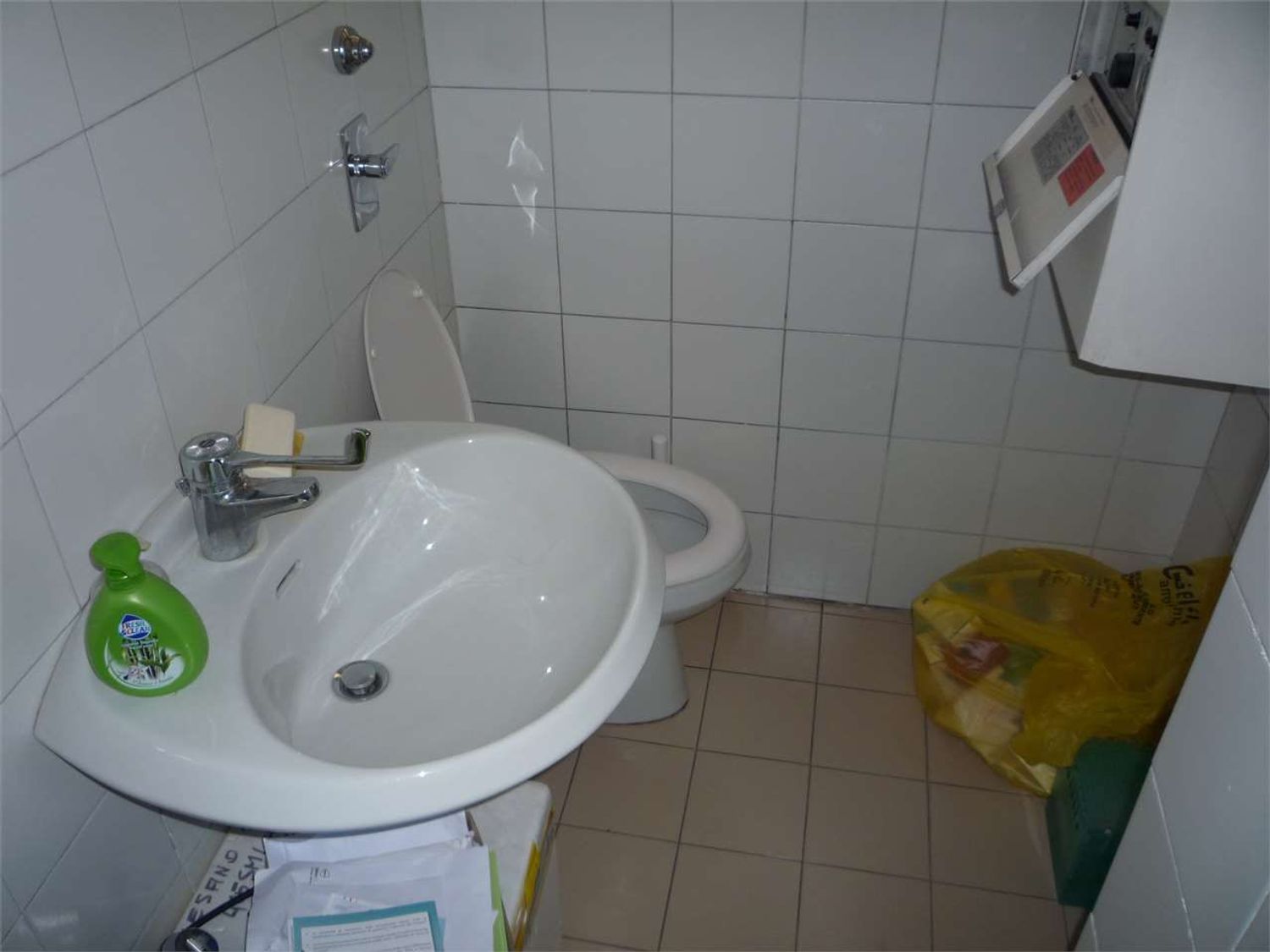 Locale commerciale in vendita a Cesano Maderno