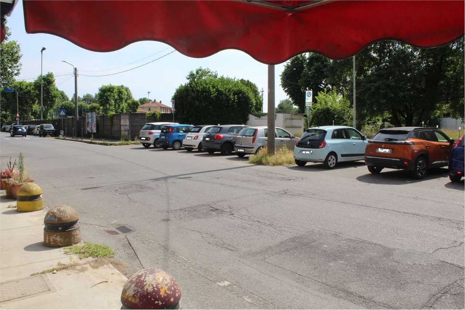 Locale commerciale in vendita a Cesano Maderno