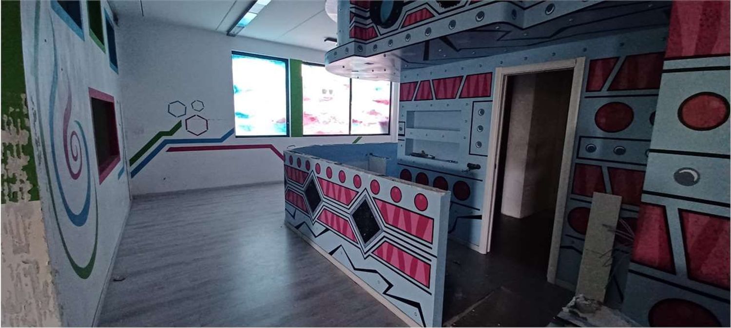 Locale commerciale in affitto a Fino Mornasco, Socco