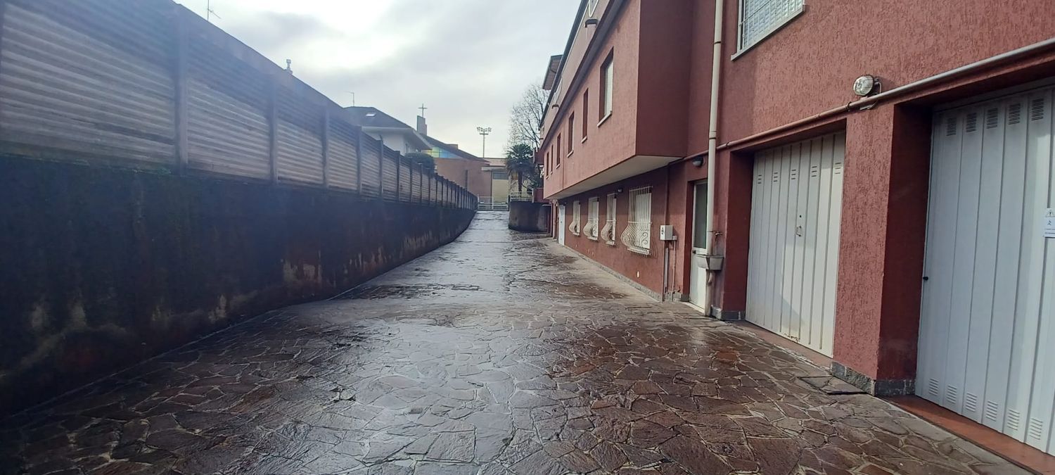 Box o garage in vendita a Cesano Maderno