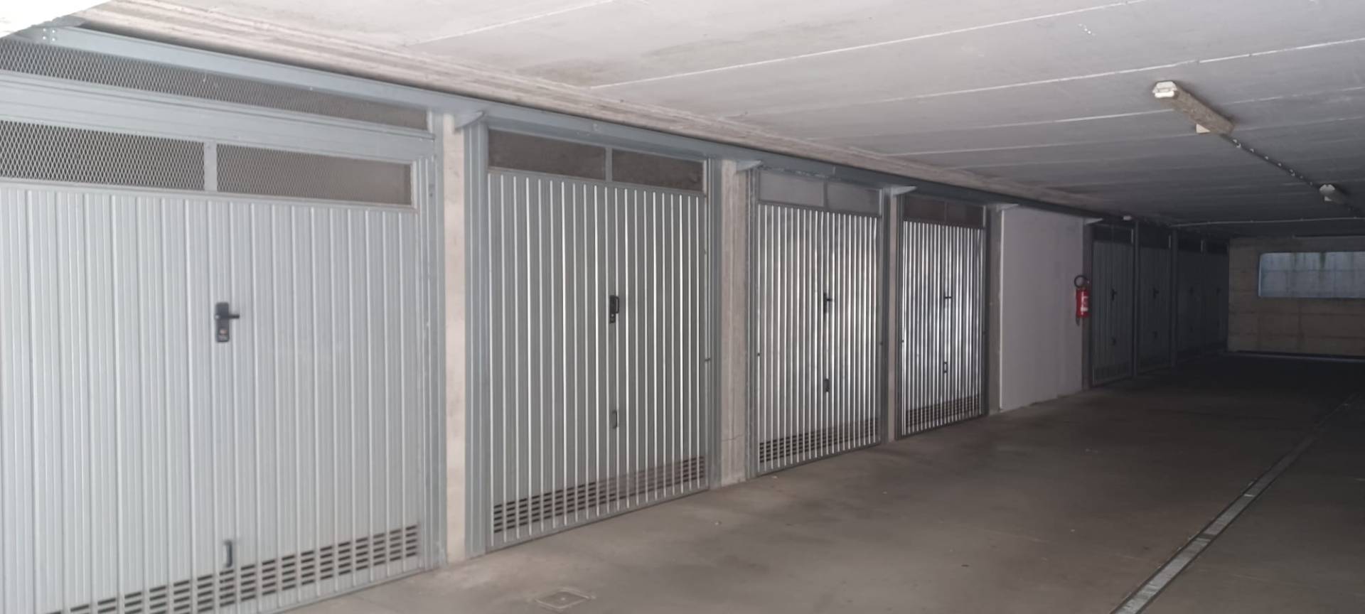 Box o garage in vendita a Cesano Maderno
