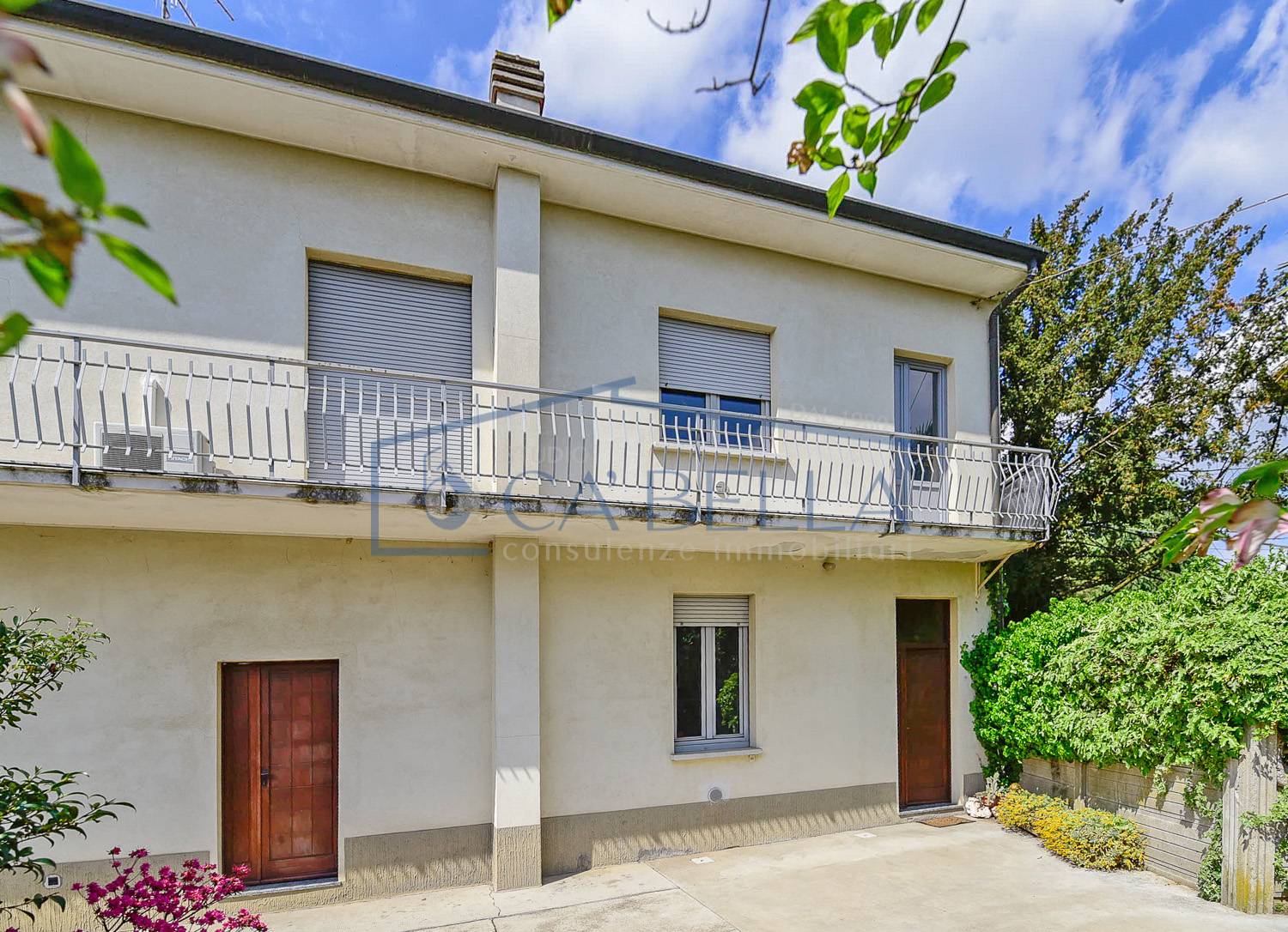 Casa singola in vendita a Lazzate