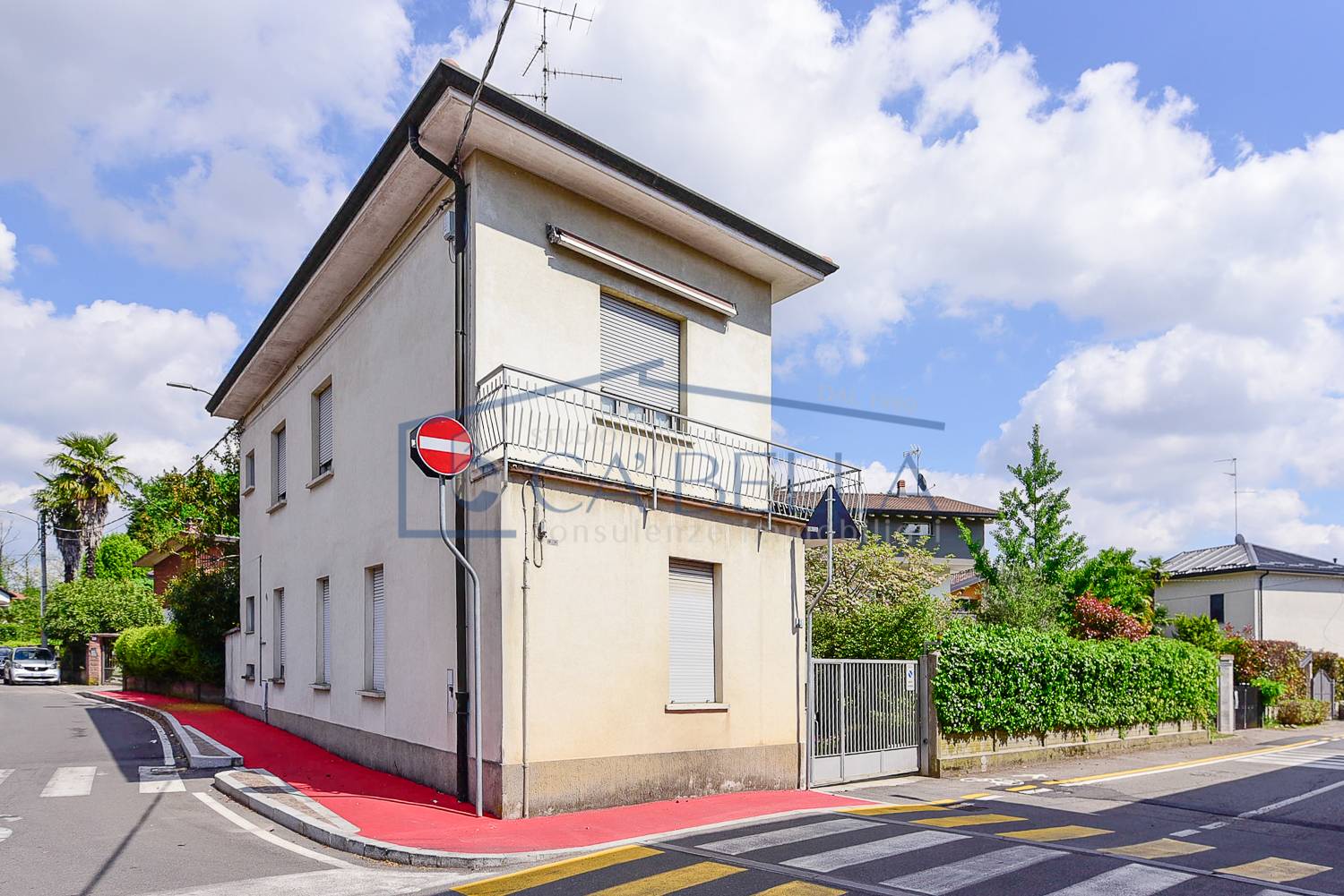 Casa singola in vendita a Lazzate
