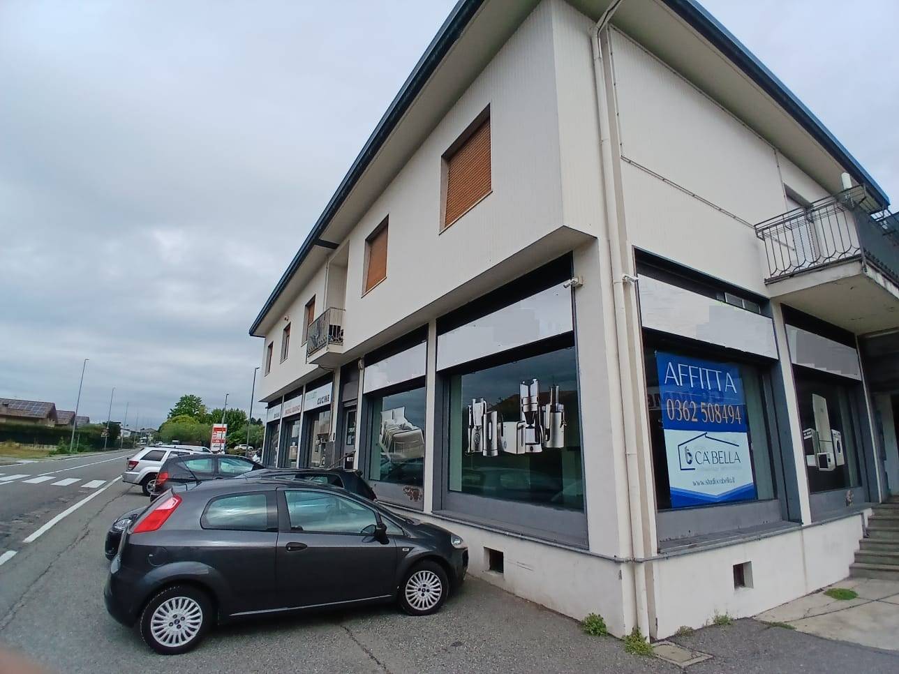 Attivit commerciale in affitto a Fino Mornasco, Socco