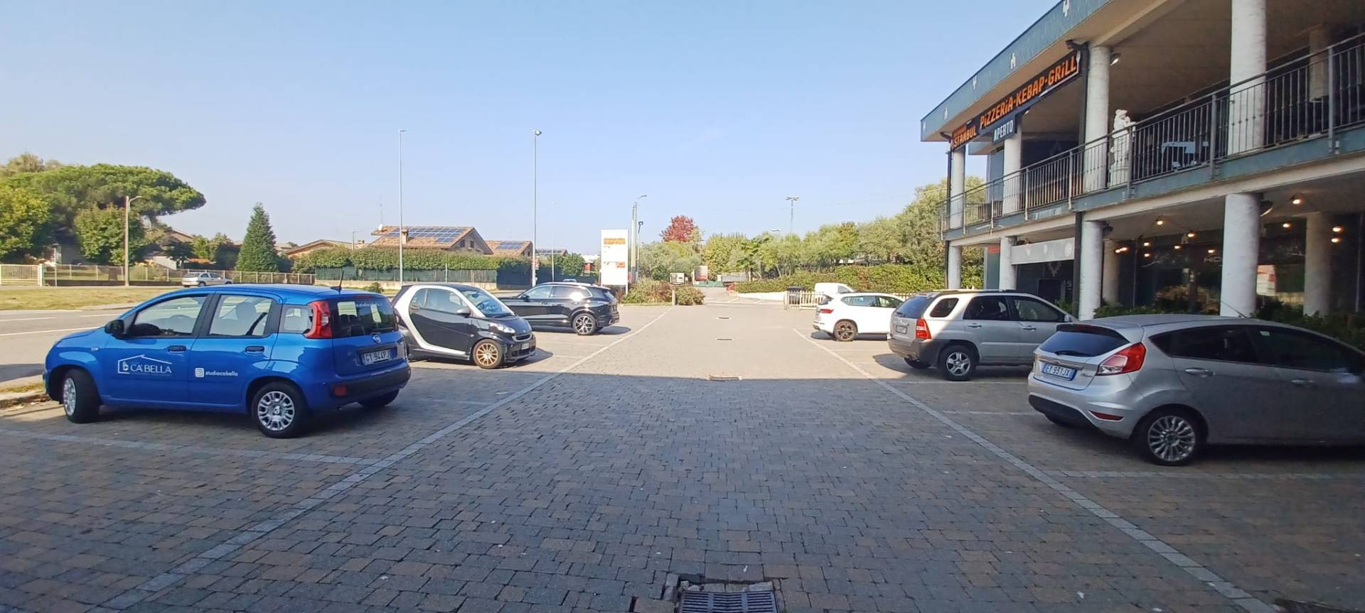 Attivit commerciale in affitto a Fino Mornasco, Socco
