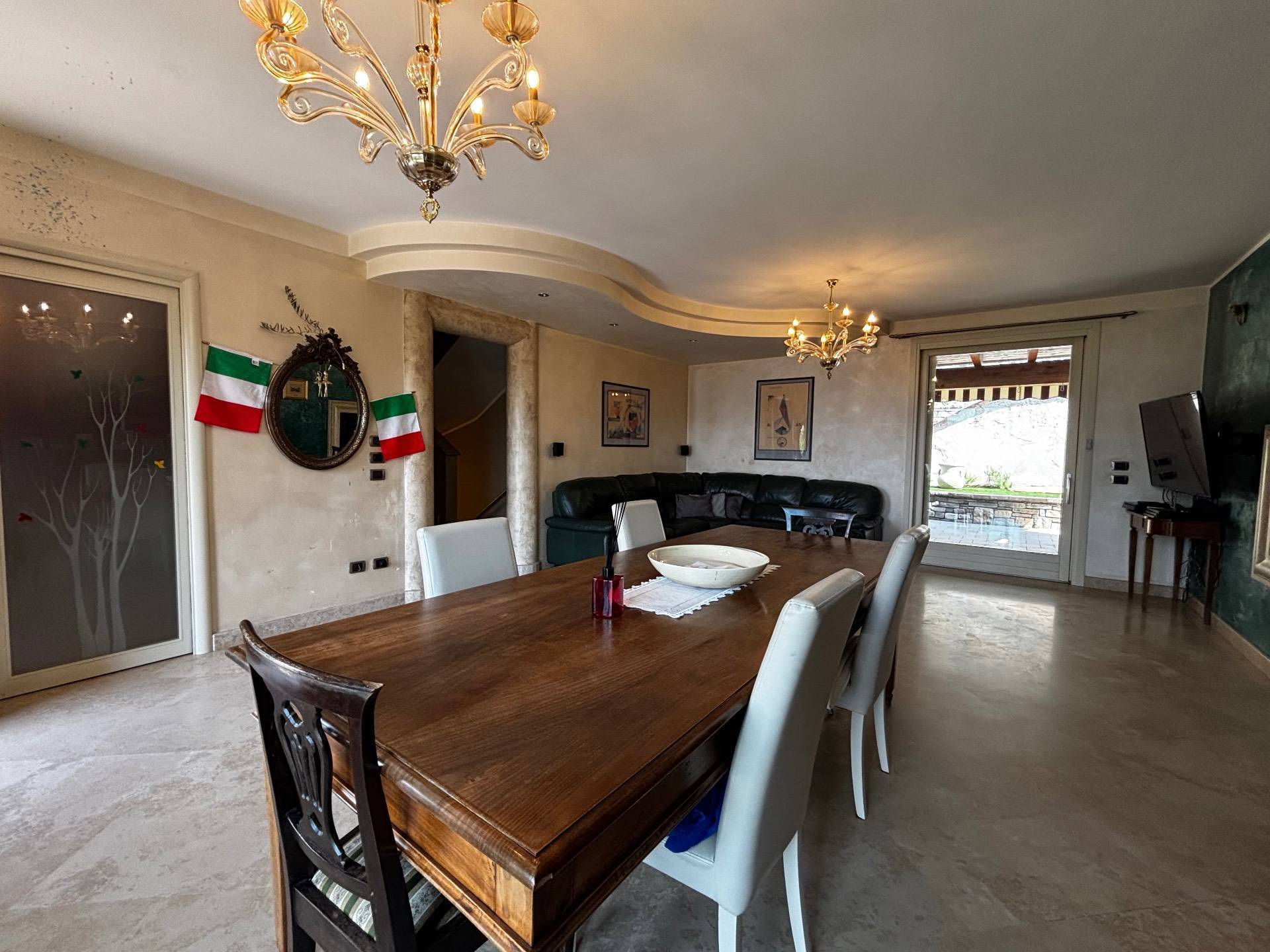 Villa in vendita a Capriolo