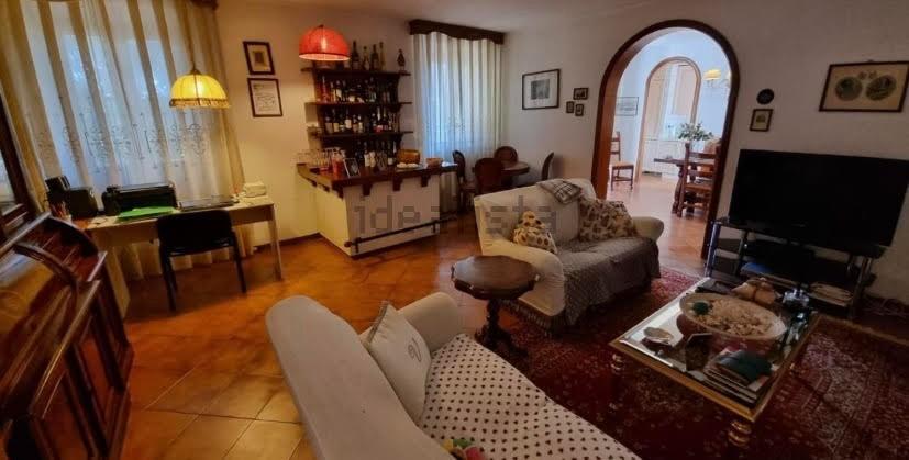 Villa con giardino a Calci