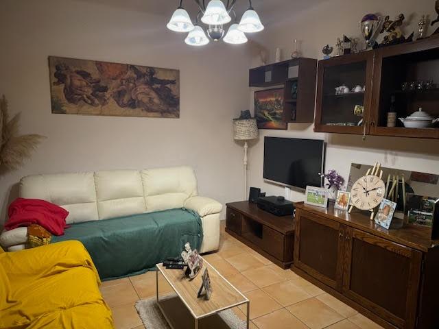 Casa indipendente con terrazzo, Calci pontegrande