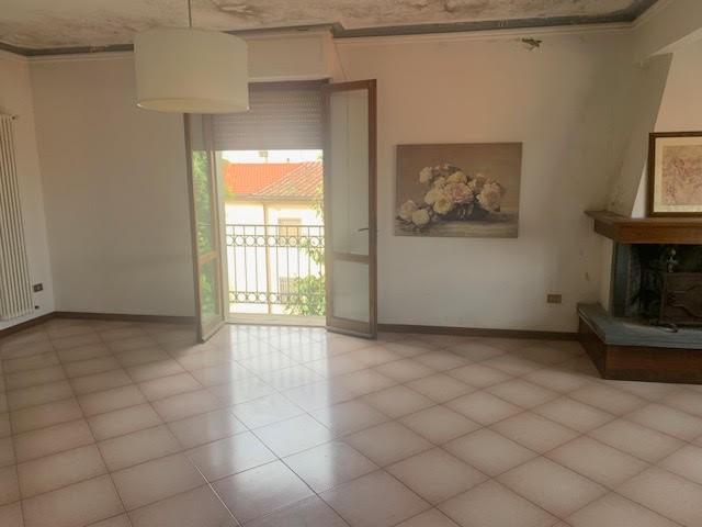 Casa indipendente con giardino a Cascina