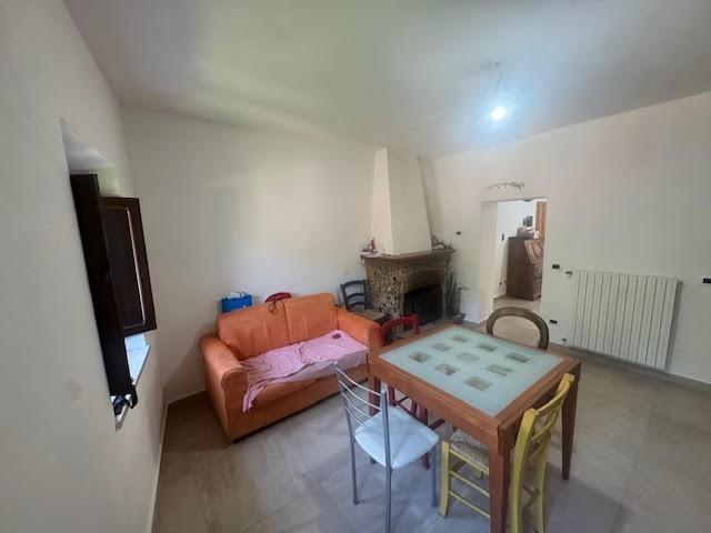 Casa indipendente con terrazzo a Calci