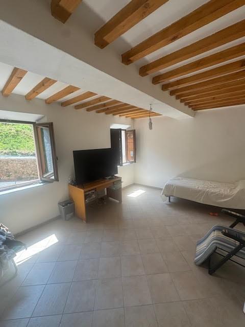 Casa indipendente con terrazzo a Calci